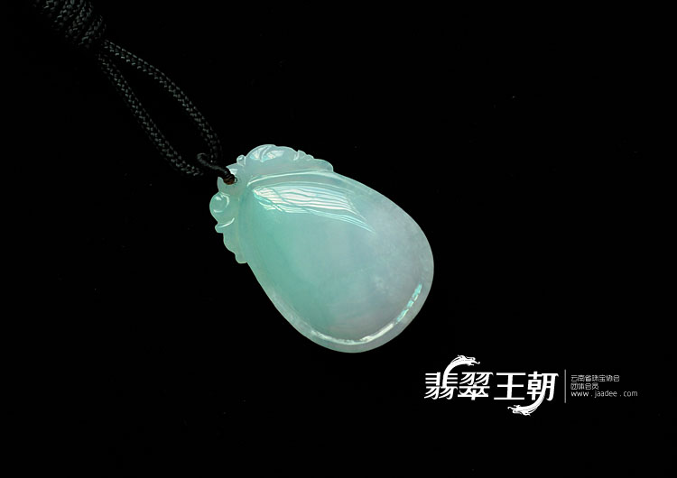 糯冰种春带彩缅甸翡翠水滴挂件