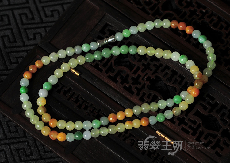 糯冰种三彩缅甸翡翠项链（共100颗）