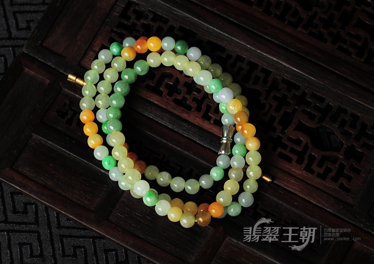 糯冰种三彩缅甸翡翠项链（共100颗）