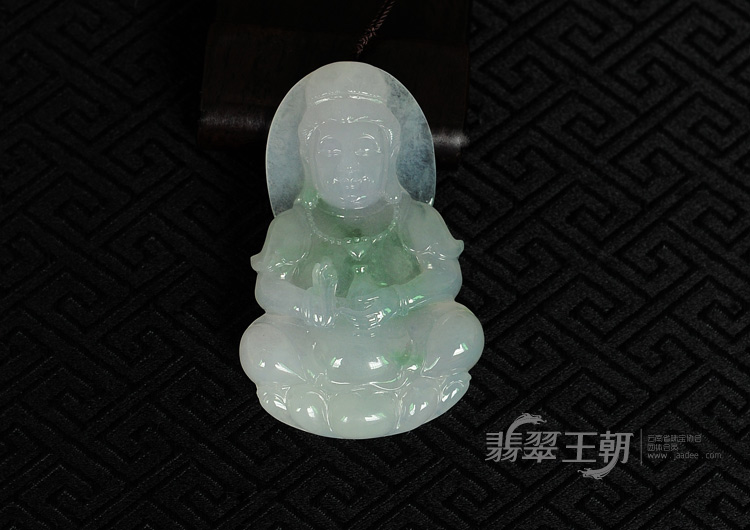糯冰种飘花缅甸翡翠观音挂件
