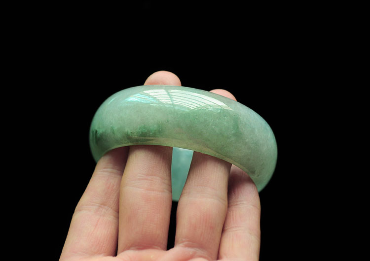 冰种飘花缅甸翡翠手镯(56.9)