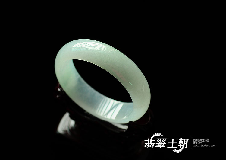 冰种飘翠缅甸翡翠手镯(57.4)