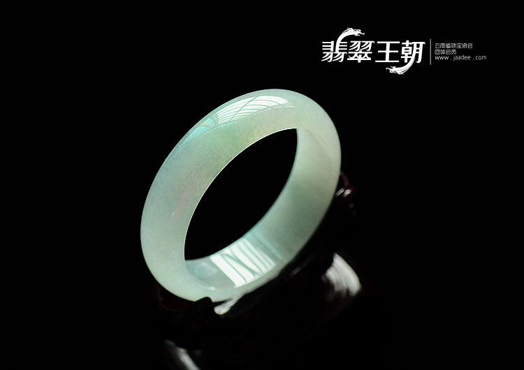 冰种飘翠缅甸翡翠手镯(57.4)