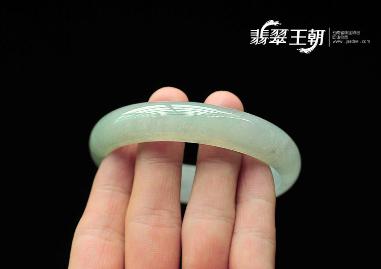 冰种淡晴水缅甸翡翠手镯(61.4)