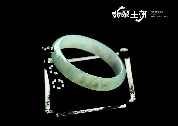 冰种淡晴水缅甸翡翠手镯(61.4)