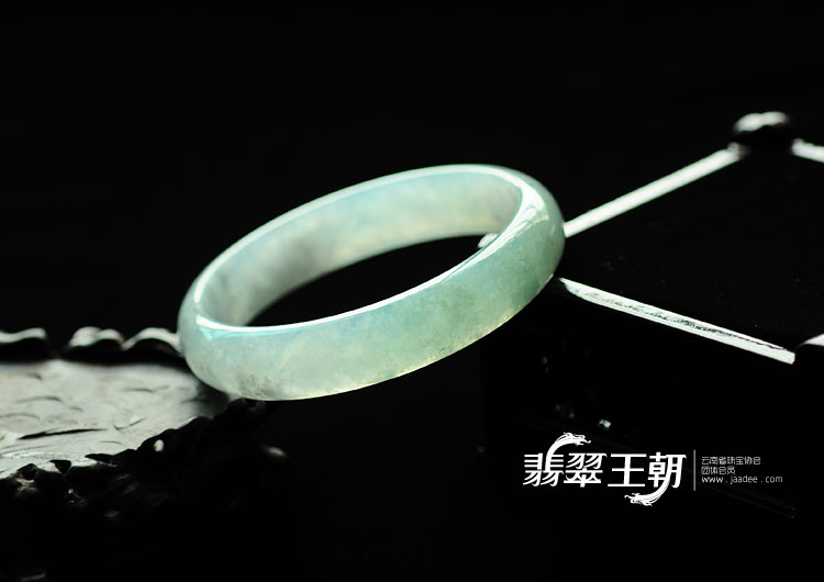 冰种淡晴水缅甸翡翠手镯(61.6)