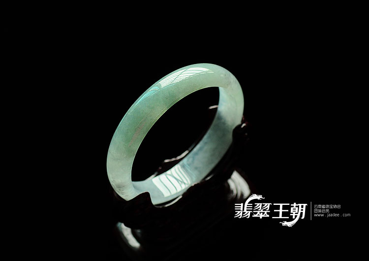 冰种淡晴水缅甸翡翠手镯(61.6)