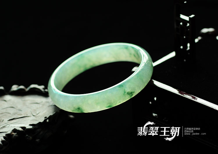 冰种飘花缅甸翡翠手镯(61.2)