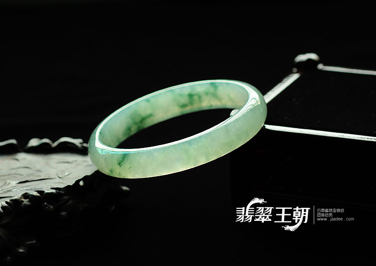 冰种飘花缅甸翡翠手镯(62.7)