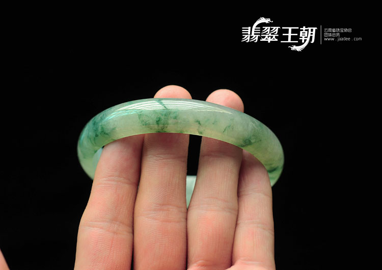 冰种飘花缅甸翡翠手镯(62.7)