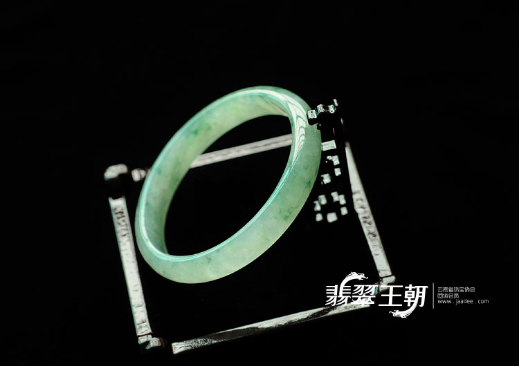 冰种飘花缅甸翡翠手镯(60)