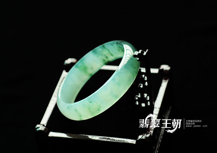 冰种飘花缅甸翡翠手镯(58.1)