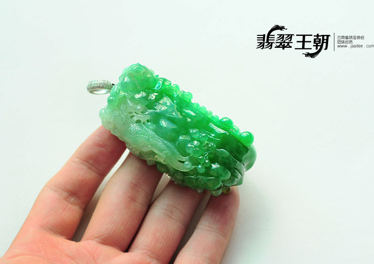 冰种满绿缅甸翡翠喜上眉梢挂件