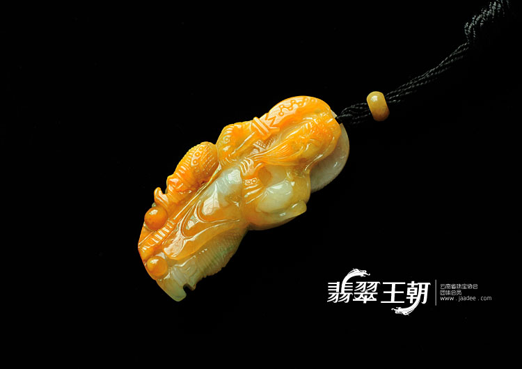 糯冰种黄翡飘翠缅甸翡翠关公挂件