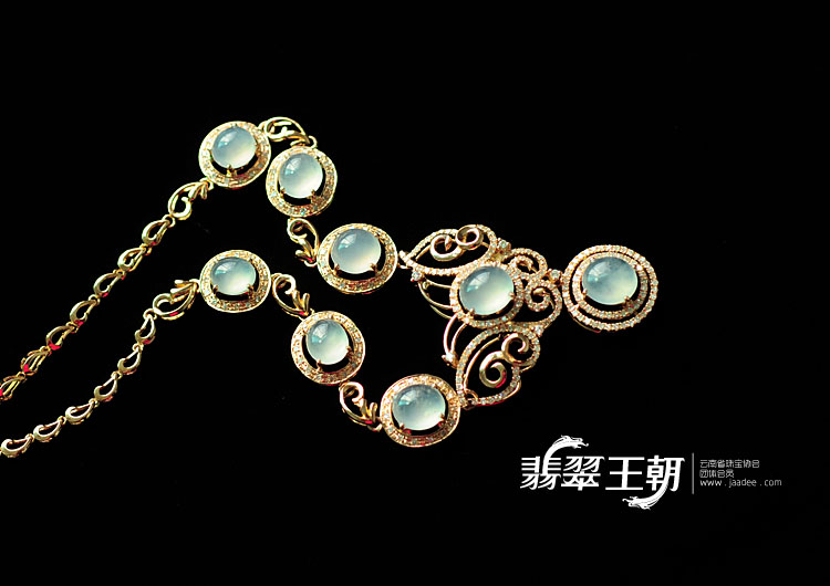 冰种缅甸翡翠项链（真钻）
