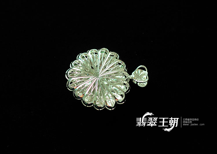 玻璃种阳绿缅甸翡翠包白金心心相印挂件（真钻）