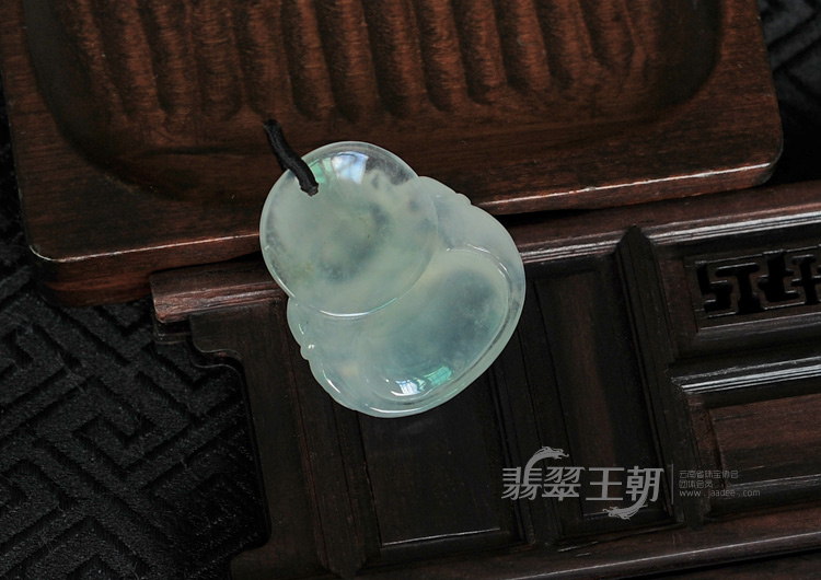 冰种晴水略飘花缅甸翡翠玉佛挂件