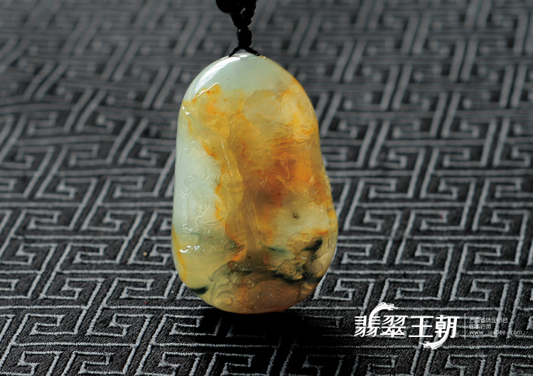 冰种黄翡飘花缅甸翡翠“望庐山瀑布”挂件