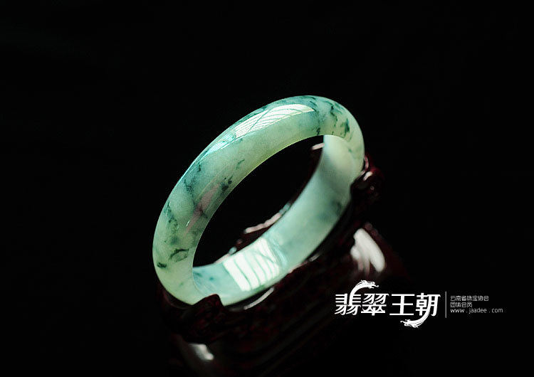 冰种飘花缅甸翡翠手镯(58.4mm)