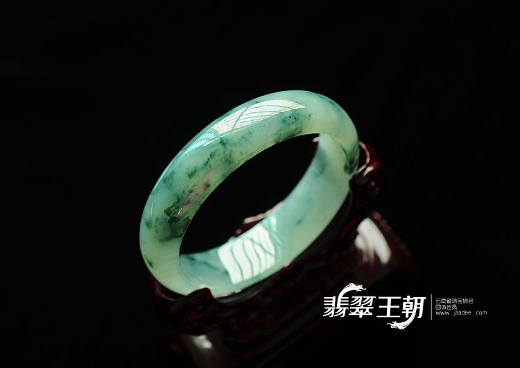 冰种飘花缅甸翡翠手镯(57.1mm)