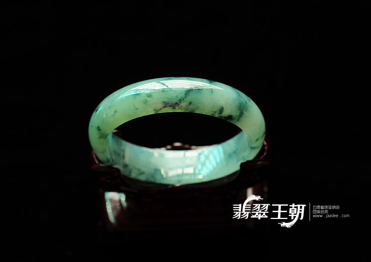 冰种飘花缅甸翡翠手镯(59mm)
