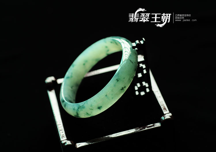 冰种飘花缅甸翡翠手镯(59mm)