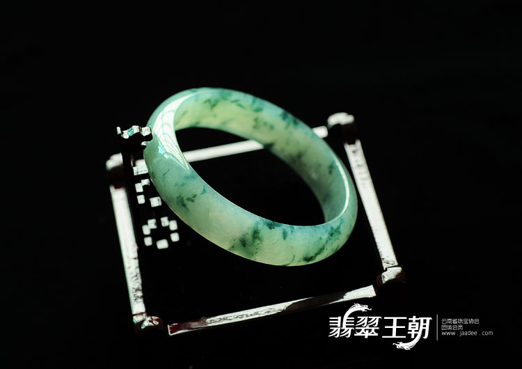 冰种飘花缅甸翡翠手镯(59mm)