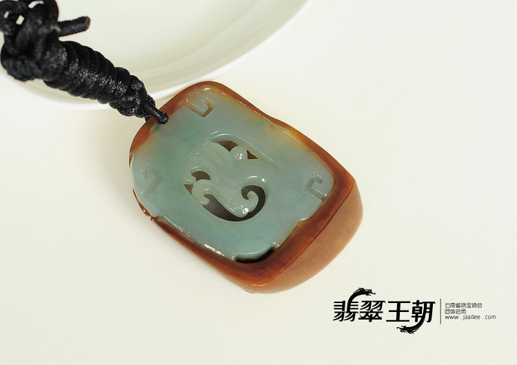 糯冰种红黄翡缅甸翡翠仿古龙凤呈祥挂件
