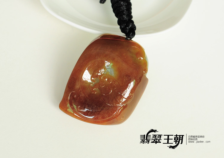 糯冰种红黄翡缅甸翡翠仿古龙凤呈祥挂件