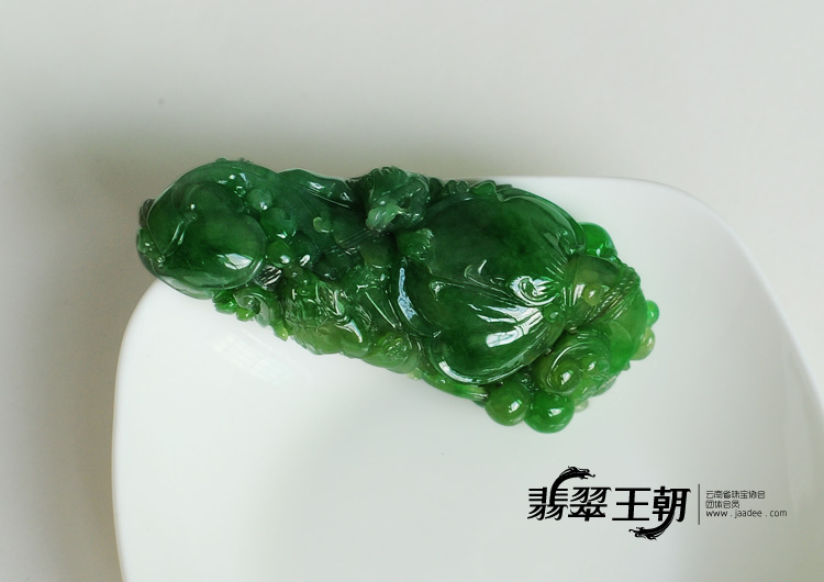 糯冰种满绿缅甸翡翠事事如意挂件