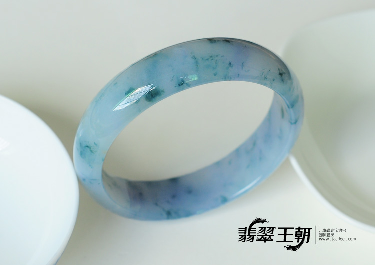糯冰种紫罗兰飘花缅甸翡翠手镯（53.6mm）
