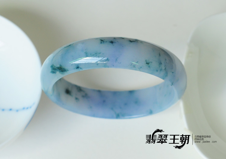 糯冰种紫罗兰飘花缅甸翡翠手镯（53.6mm）
