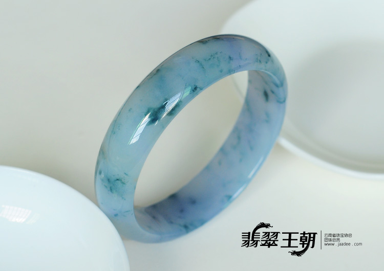 糯冰种紫罗兰飘花缅甸翡翠手镯（53.6mm）