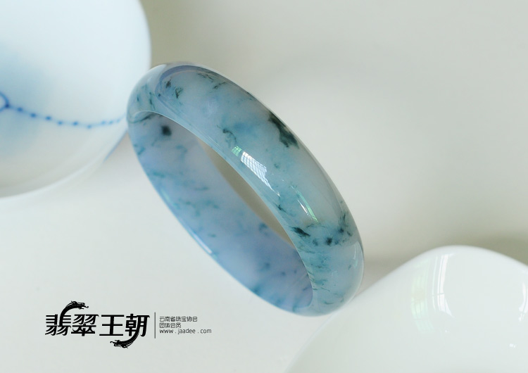 糯冰种紫罗兰飘花缅甸翡翠手镯（53.6mm）