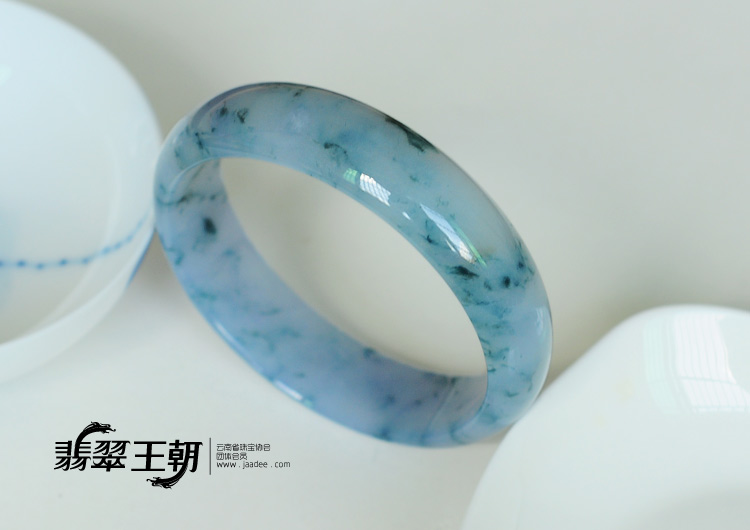 糯冰种紫罗兰飘花缅甸翡翠手镯（53.6mm）