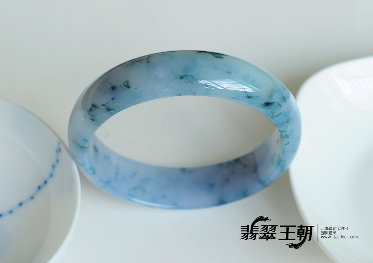 糯冰种紫罗兰飘花缅甸翡翠手镯（53.6mm）