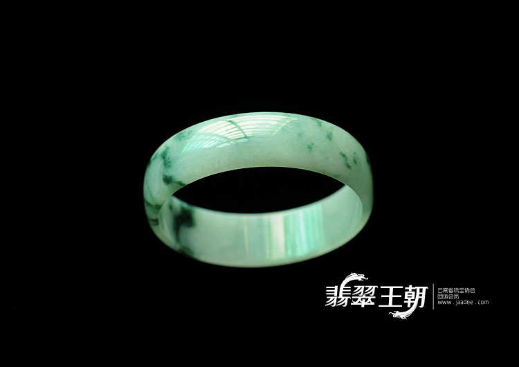 糯冰种飘花缅甸翡翠手镯(53.2)