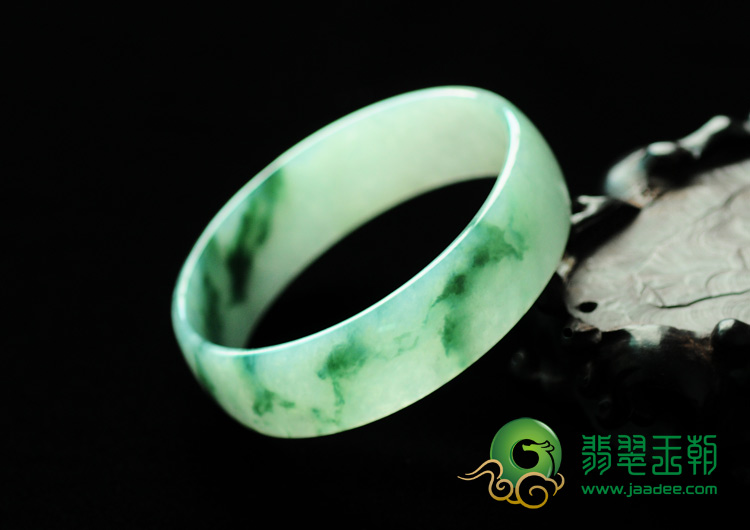 冰种飘花缅甸翡翠手镯（53.2mm）