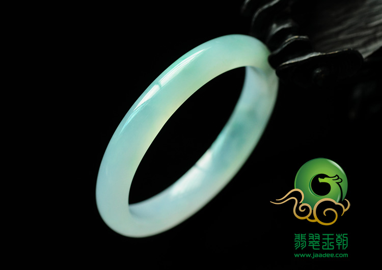 冰种春带彩缅甸翡翠手镯（53.4mm）