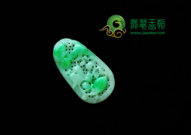 糯冰种翠色缅甸翡翠花开富贵挂件