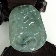 冰种蓝晴水缅甸翡翠龙牌挂件