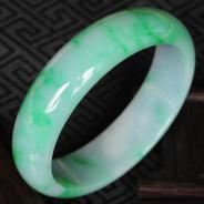 细糯种阳绿缅甸翡翠手镯（59.2mm）