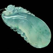 冰种飘花缅甸翡翠福瓜挂件