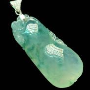 冰玻种飘花缅甸翡翠福瓜挂件