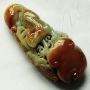 糯冰种褐红翡缅甸翡翠松鼠挂件