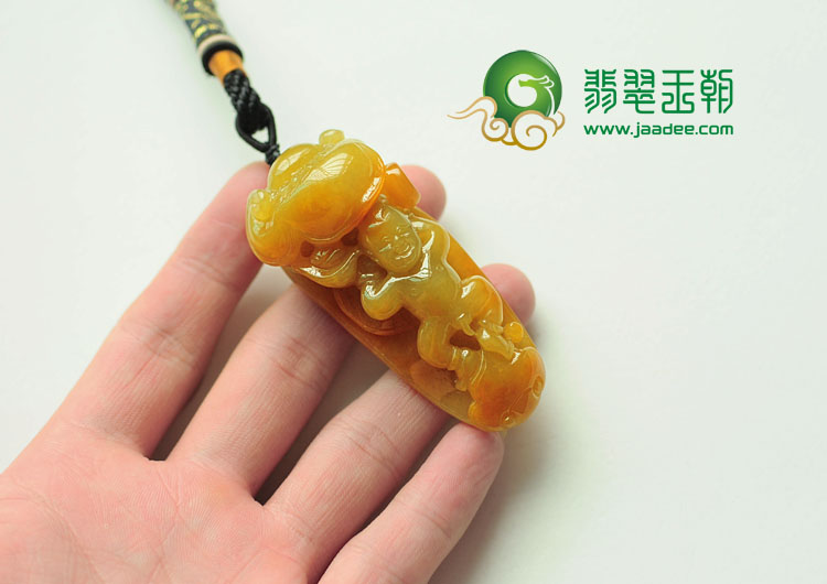 糯冰种黄翡缅甸翡翠童子挂件