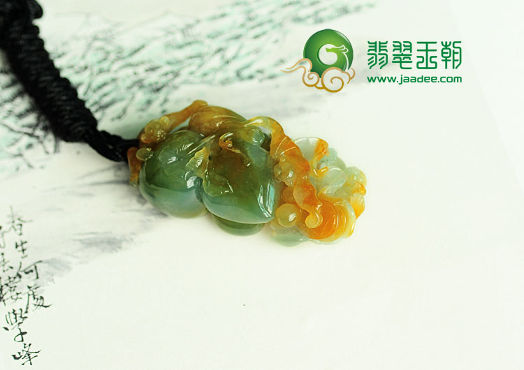 冰种黄翡缅甸翡翠灵猴献寿挂件