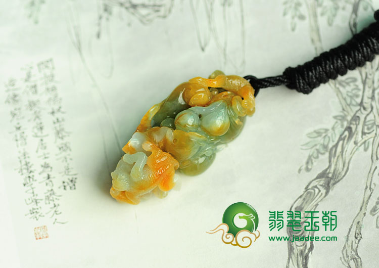 冰种黄翡缅甸翡翠灵猴献寿挂件