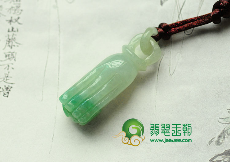 糯冰种飘蓝绿缅甸翡翠招财手挂件