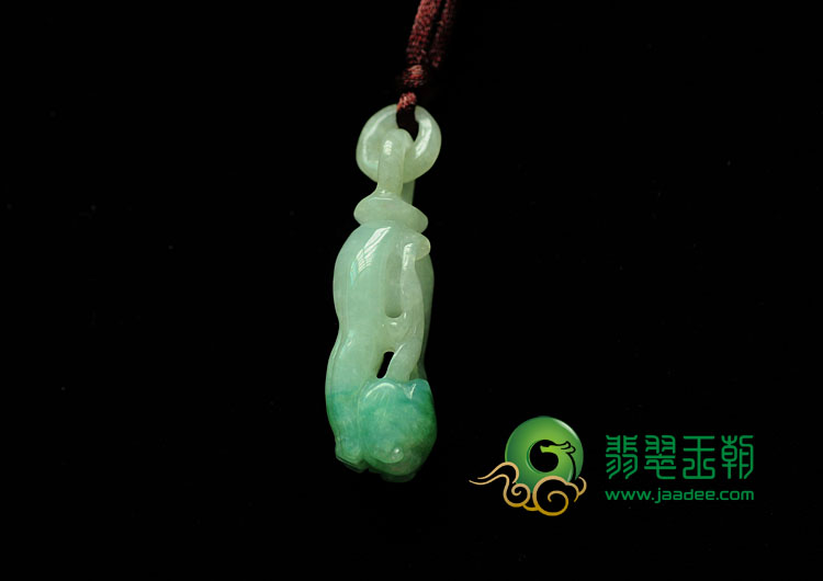 糯冰种飘蓝绿缅甸翡翠招财手挂件